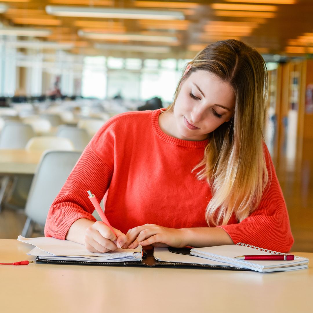 Resume Writing Services for Freshers and Experienced Candidates